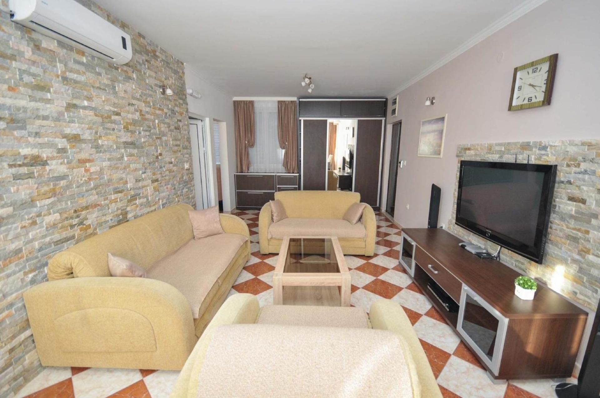Fuer 4 Personen Ca 55 M In Budva, Adriakueste Montenegro Kueste Um *